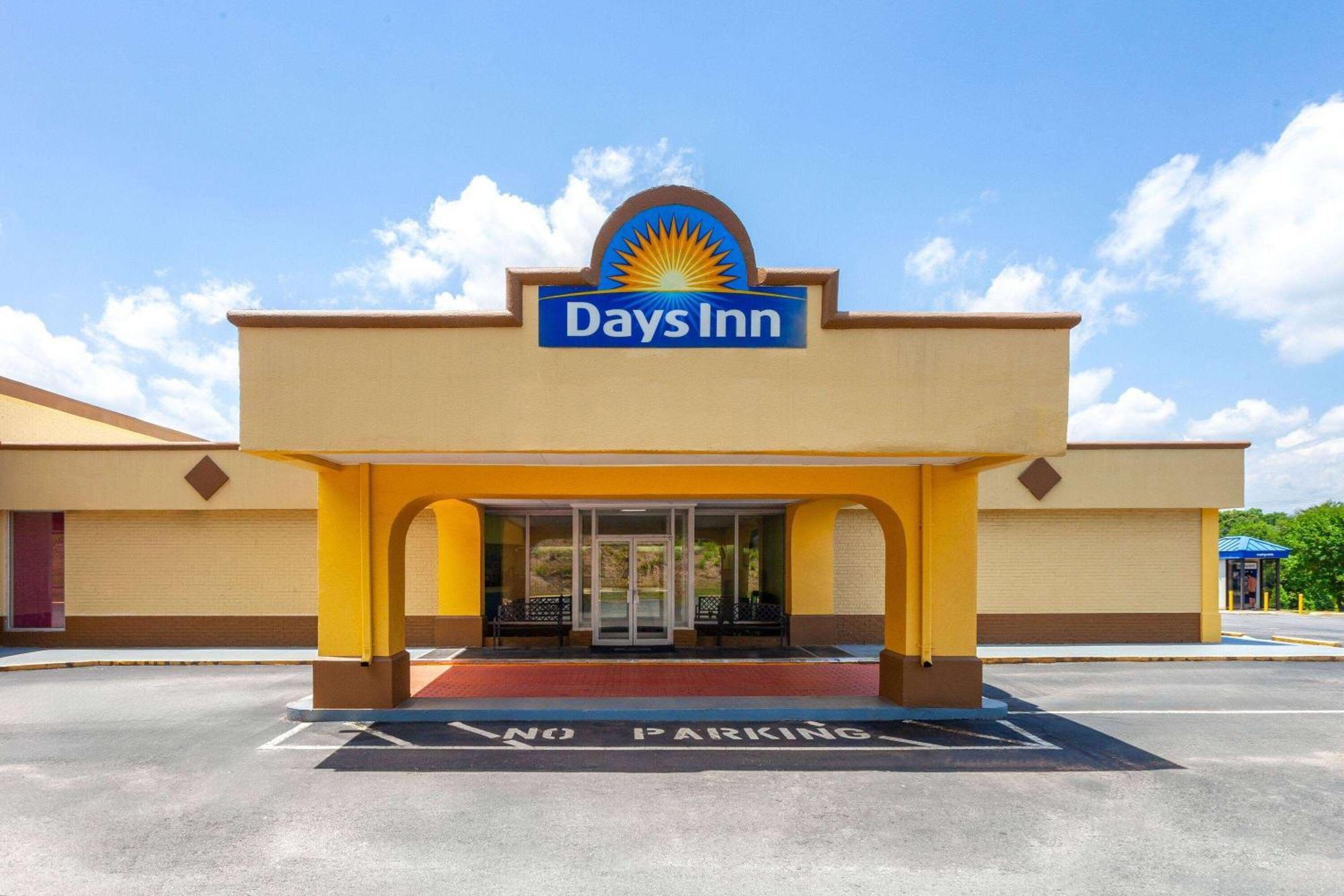 Days Inn By Wyndham Shelby Exteriör bild