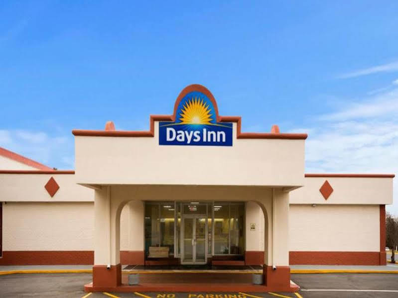 Days Inn By Wyndham Shelby Exteriör bild