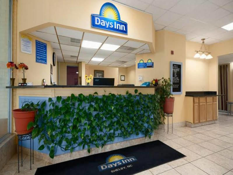 Days Inn By Wyndham Shelby Exteriör bild