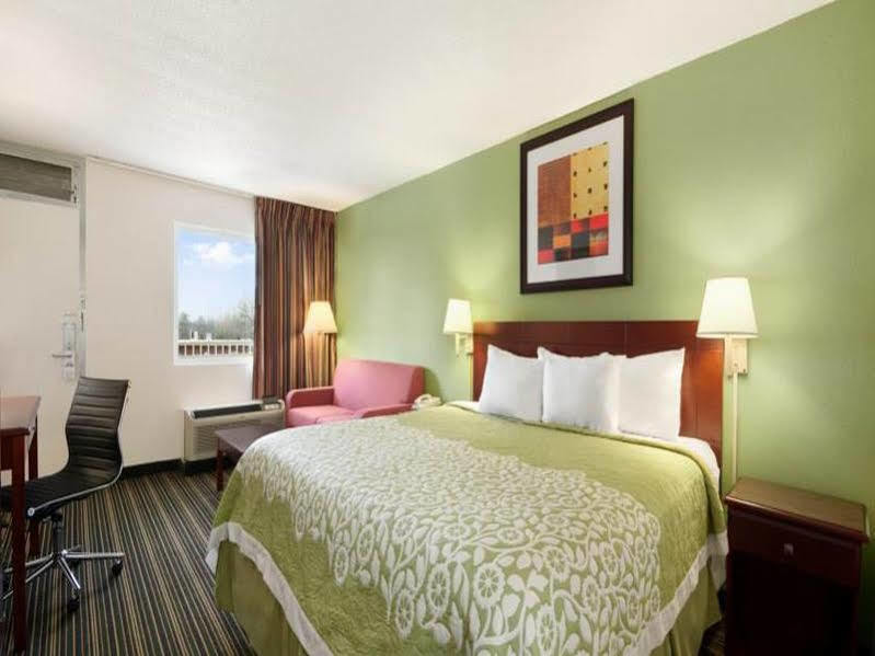 Days Inn By Wyndham Shelby Exteriör bild